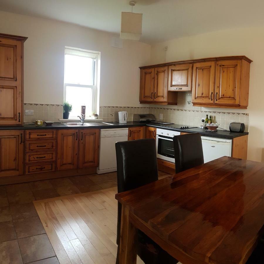 Вілла 7 Doolin Court Екстер'єр фото